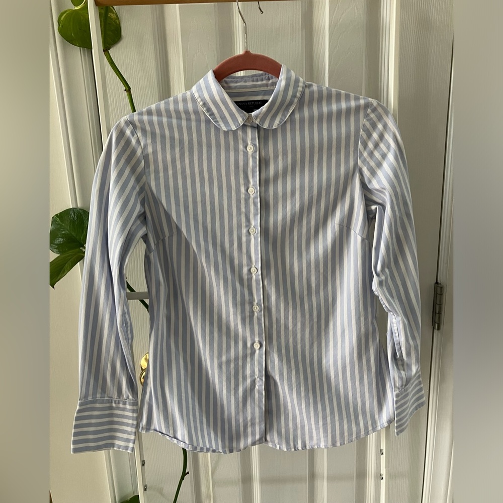 Banana Republic Riley Tailored Shirt Womens Blue White Metallic Stripe 2 Petite